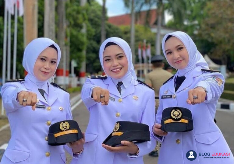 Manfaat Sekolah Kedinasan: Investasi Pendidikan untuk Karir Cemerlang di Sektor Publik