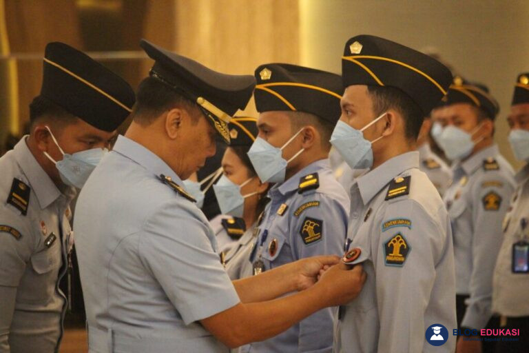 Jurusan Kemenkumham: Pilihan Jurusan dan Prospek Karier