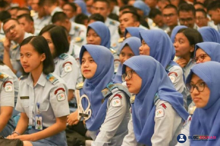 Sekolah Kedinasan di Bandung: Pilihan dan Syarat