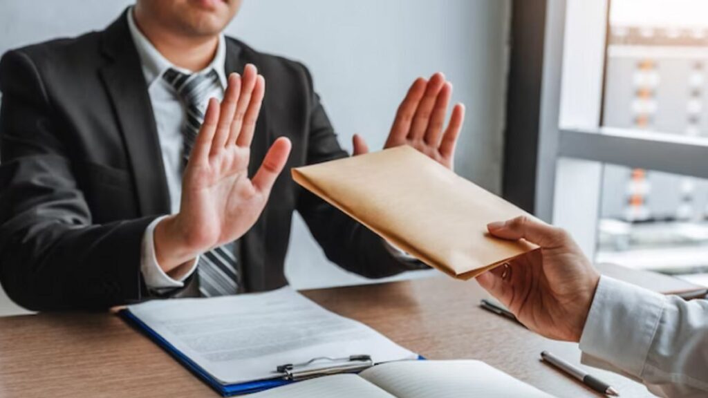 mengapa memberi hadiah kepada pejabat pemerintah dilarang