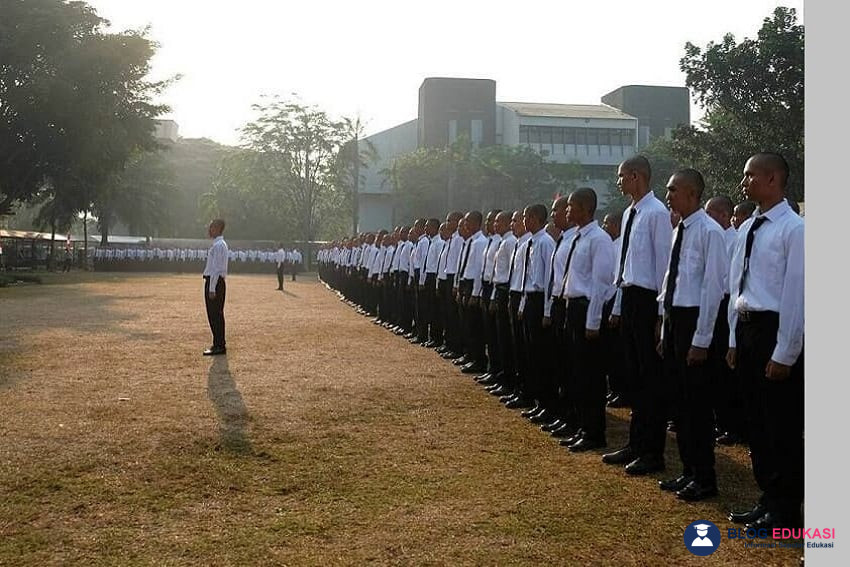 Sekolah Pemerintahan