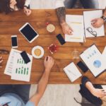 Apa Itu Evaluasi? Pengertian, Tujuan & Contohnya